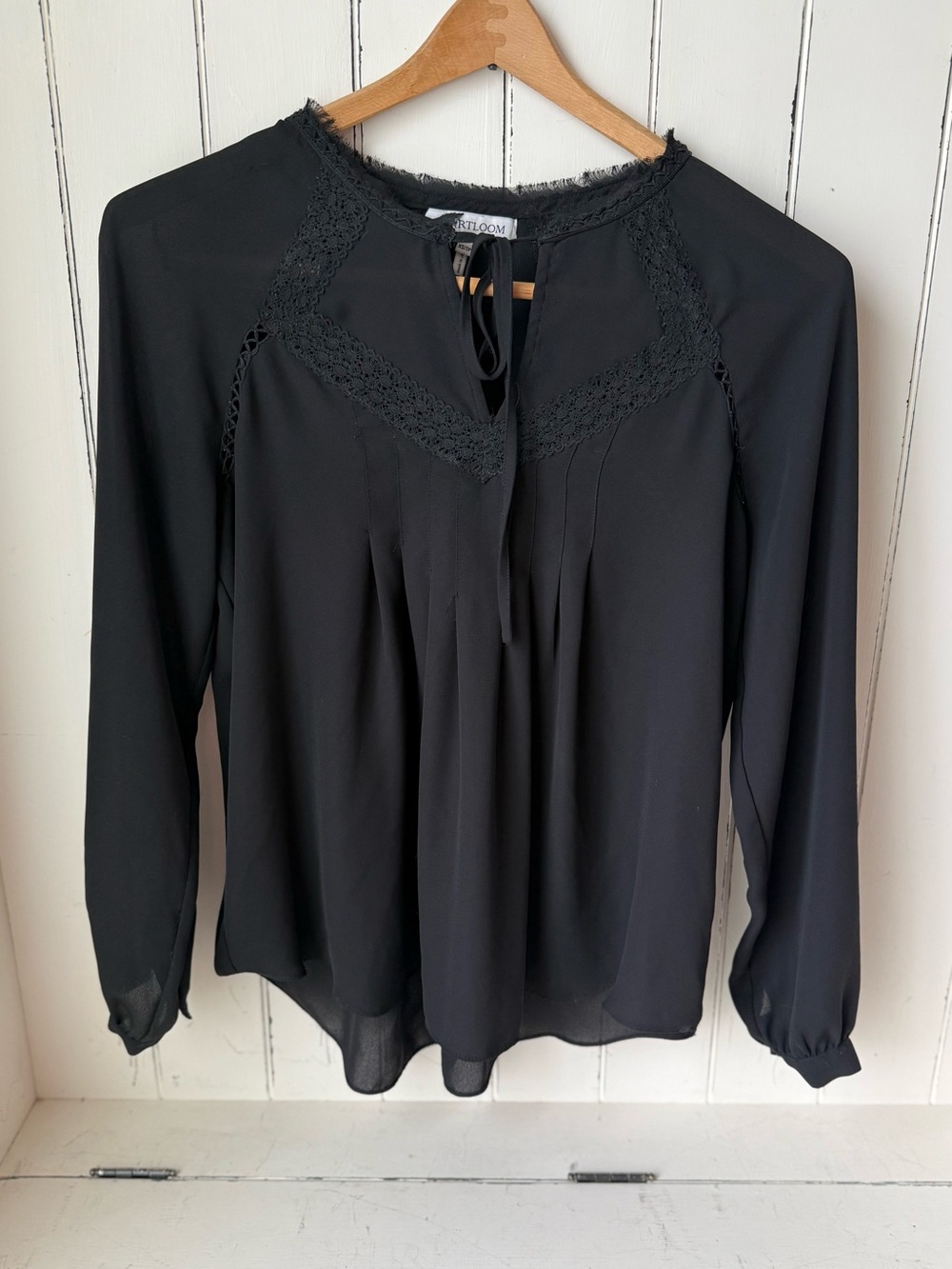 Heartloom Black Chic Lace Long Sleeve Blouse